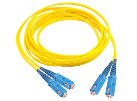 CommScope Patchkabel SC/UPC - SC/ UPC Duplex 9/125µm Semitight LSZH tuned Ø1,7mm 15M